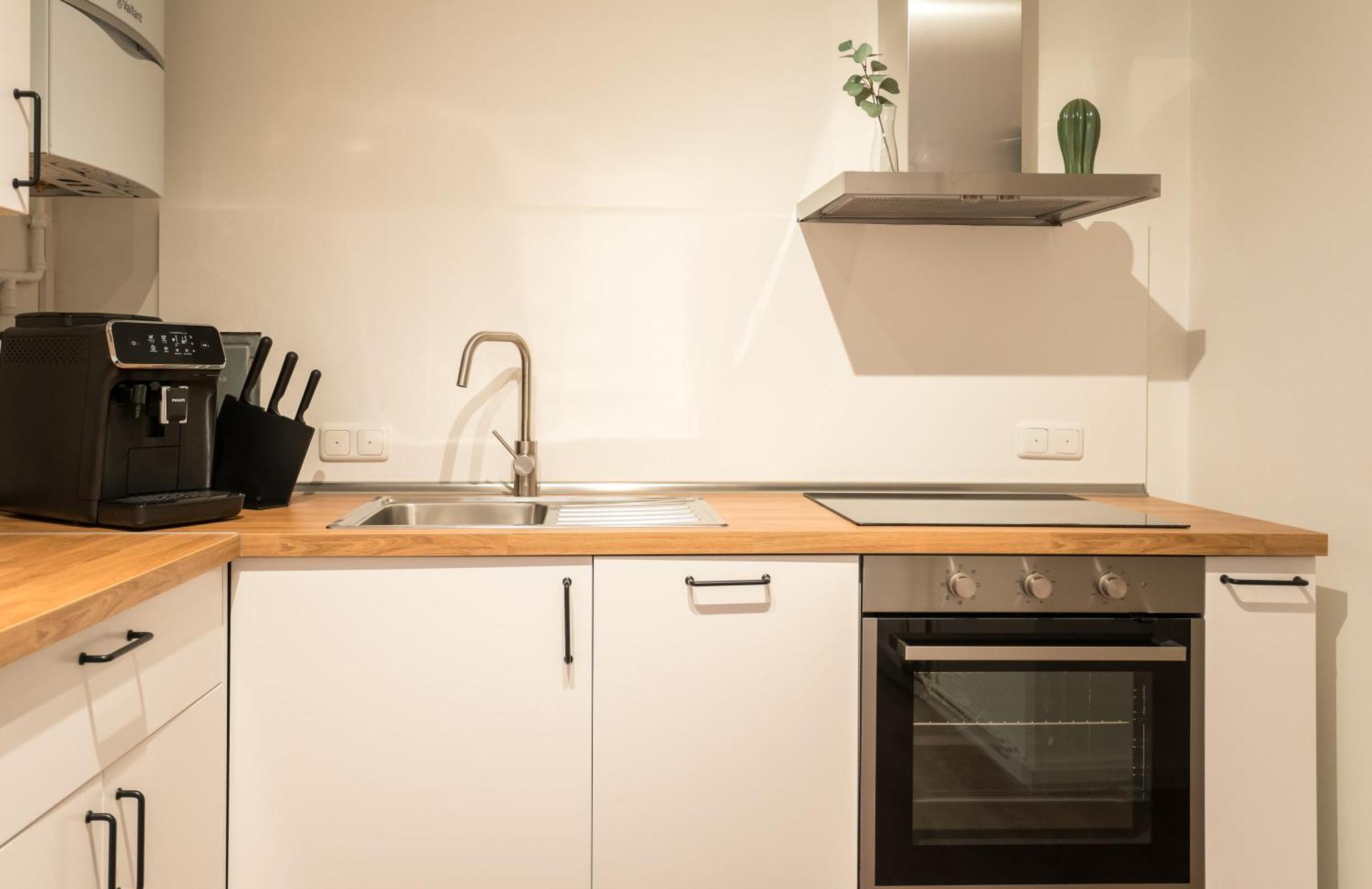 ברלין Spacious 1-Bedroom Apartment In Kreuzberg מראה חיצוני תמונה